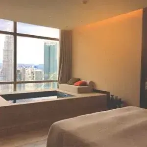 The Banyan Tree room with city view