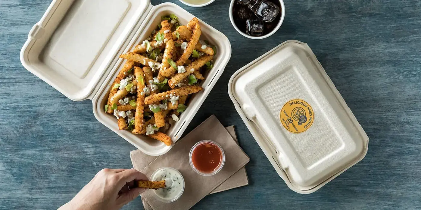Simplot Conquest® delivery+® Fries in to-go container