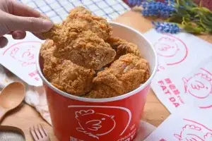 fried chicken in a bucket