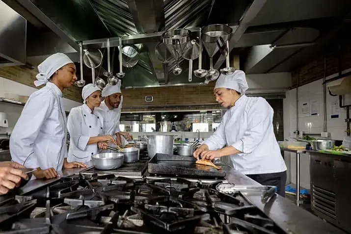 Women in Foodservice: Tips to Improve the Culture of your Restaurant