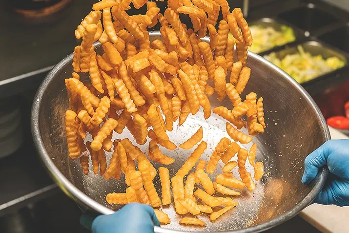 Expert's Tip To Cooking The Perfect Golden Fries For Your Restaurant